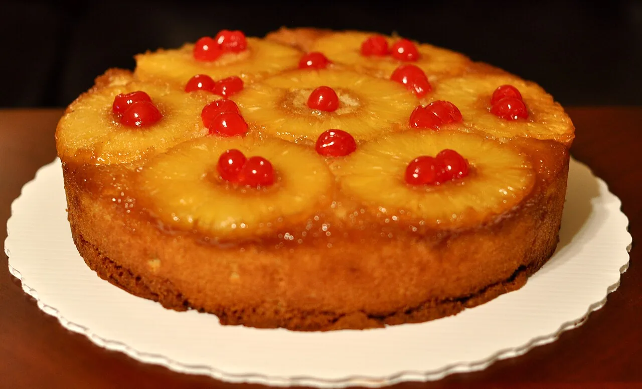 Receita de Bolo de Abacaxi Caramelizado (de Virar)
