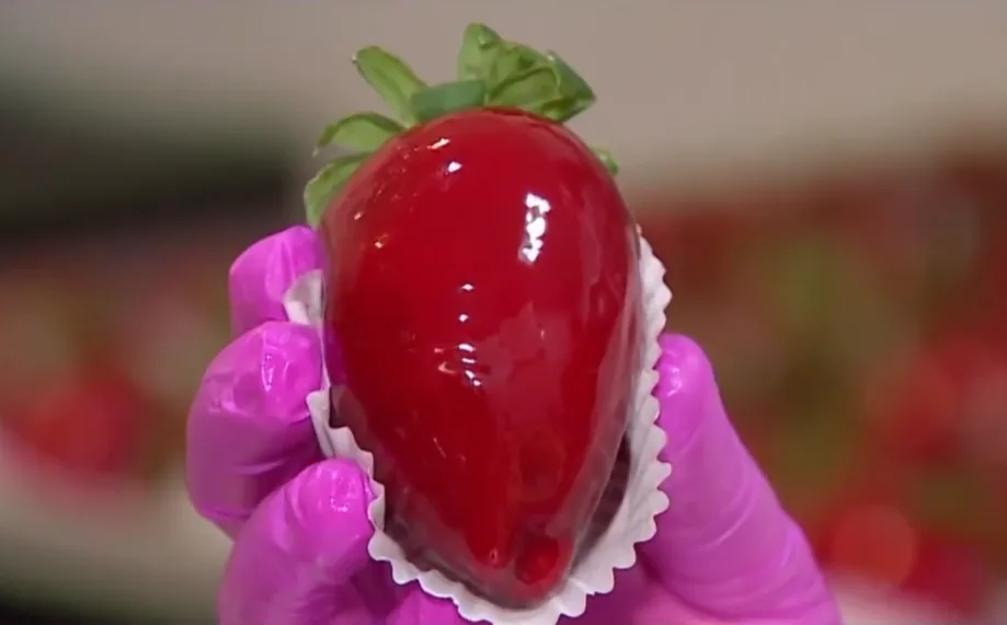 Receita de Morango do Amor com Brigadeiro Branco